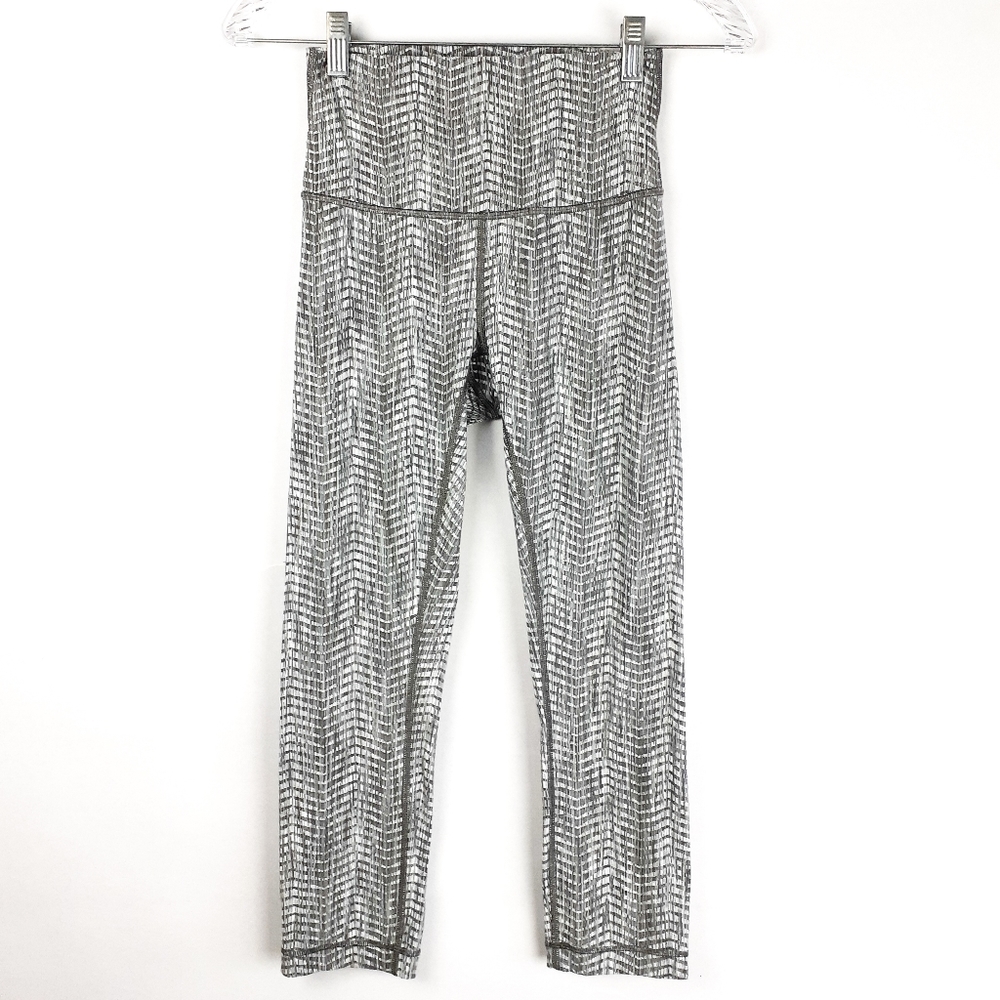 Lululemon Athletic Cropped Hi-Rise Legging Sz 4